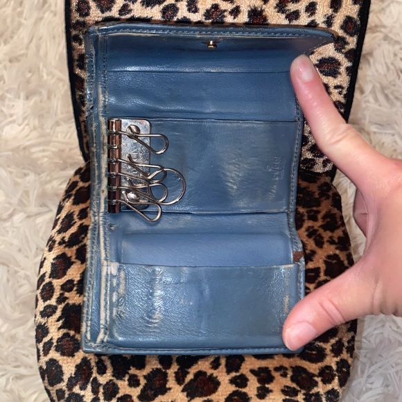 Gucci Key Holder - Picture 4 of 10